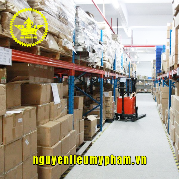 Cung Cấp Nguyên Liệu Mỹ Phẩm Dầu Nền Thiên Nhiên Dùng Trong Mỹ Phẩm Giá Sỉ Chất Lượng